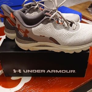 Mens Size 11 Under Armour Hovr Running Shoes